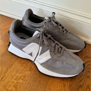 New Balance 327 Sneakers Grey White WOMEN'S 12 MEN’s 10.5